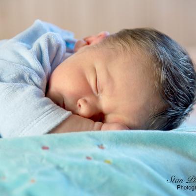 photographe Istres - séance naissance à domicile