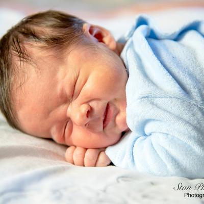 photographe Istres - séance naissance à la maternité